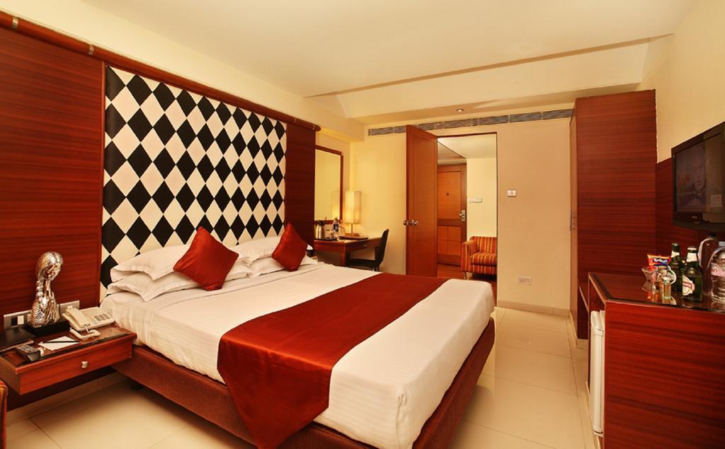 The President Hotel Бангалор Экстерьер фото